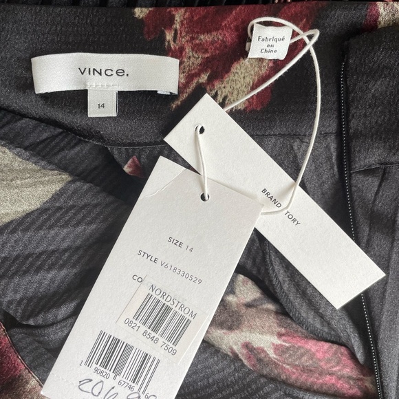 Vince Skirt and Blouse set, size L - Picture 6 of 10